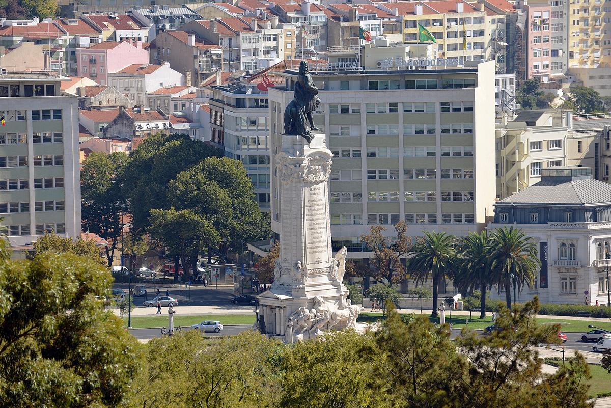 Lisbon street season