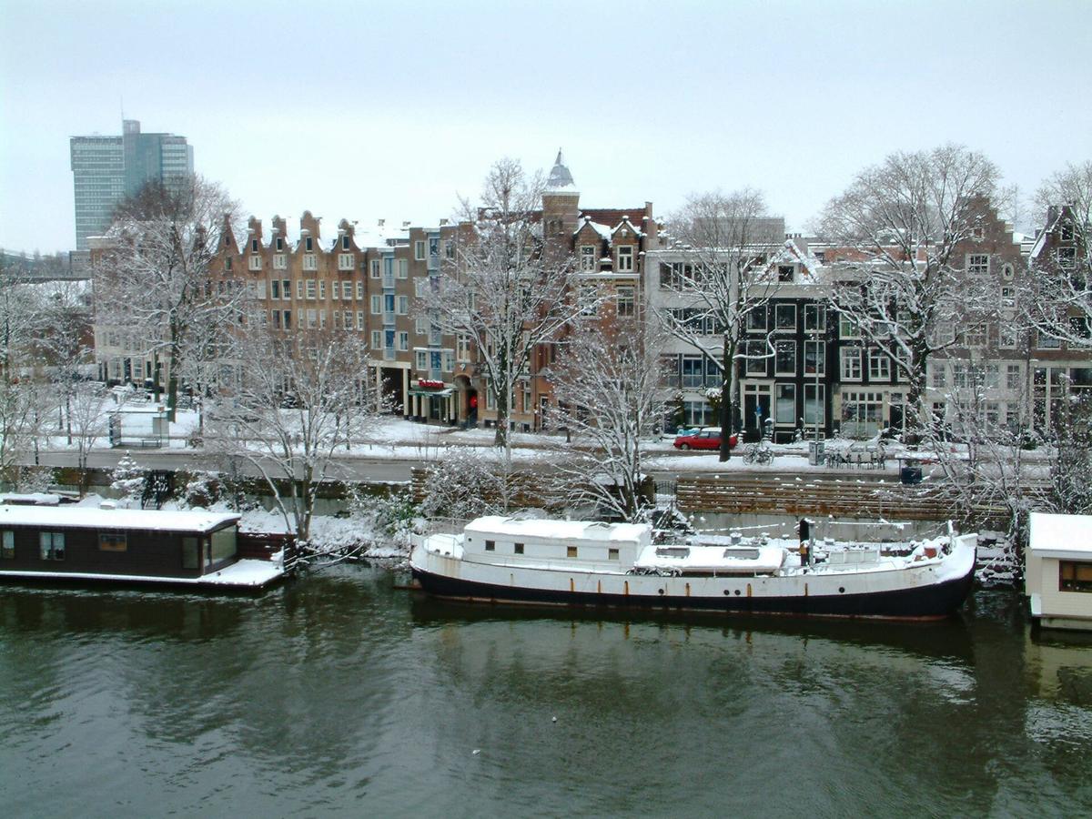 Amsterdam canal winter