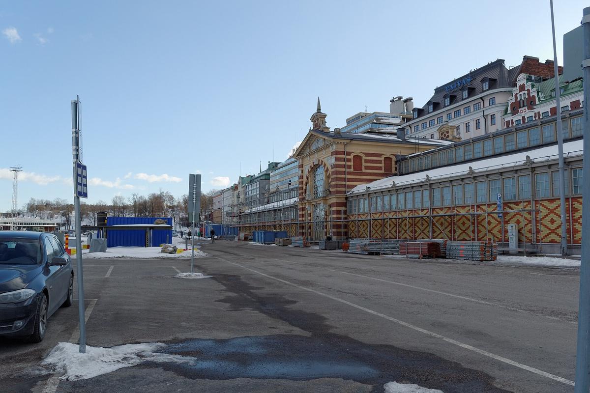 Helsinki market square