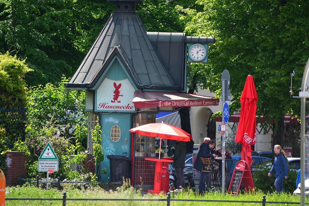 Berlin currywurst stand