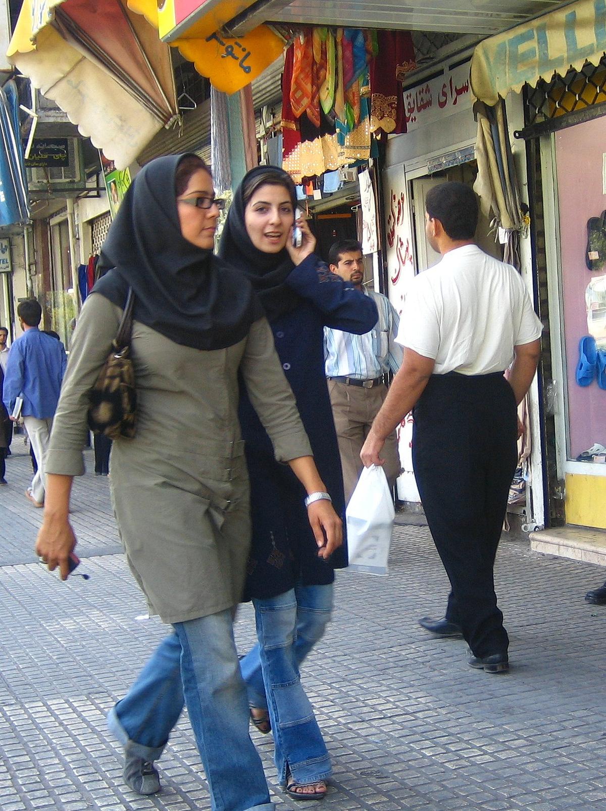 mobile phone shop Iran