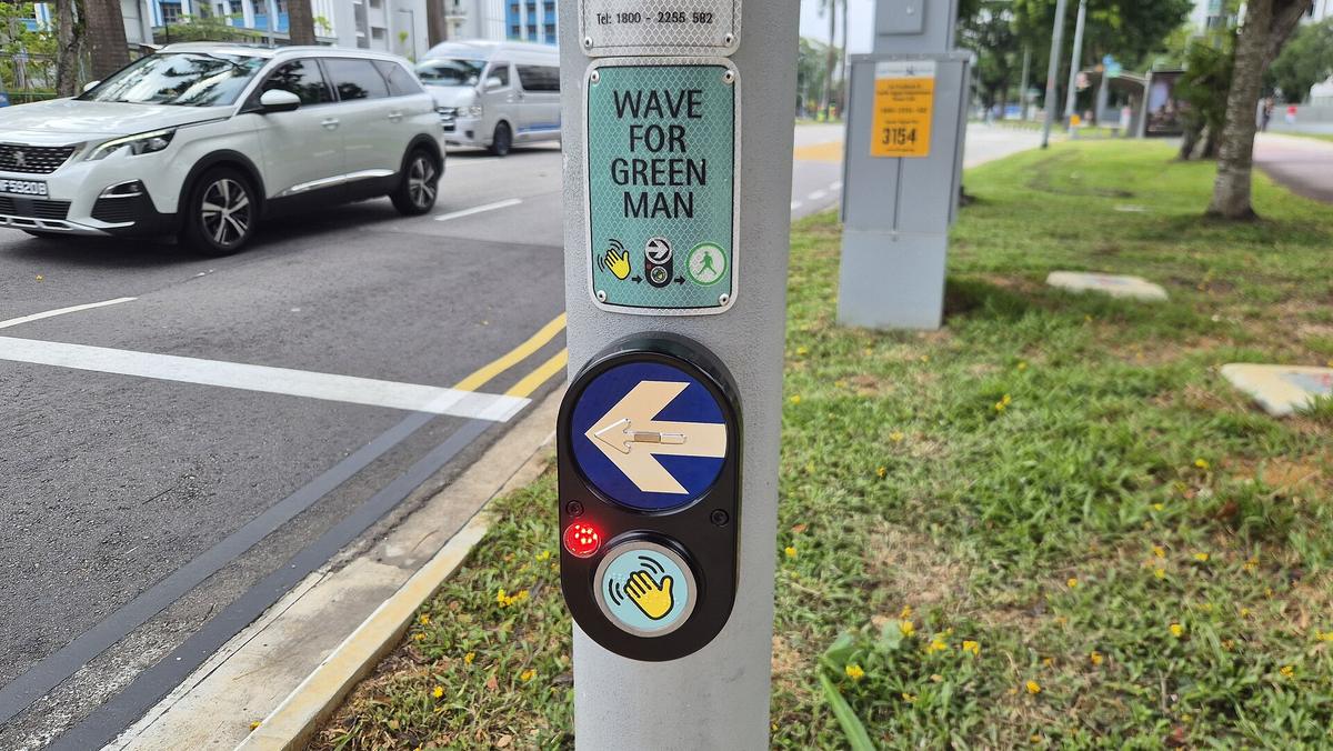 Singapore street traffic