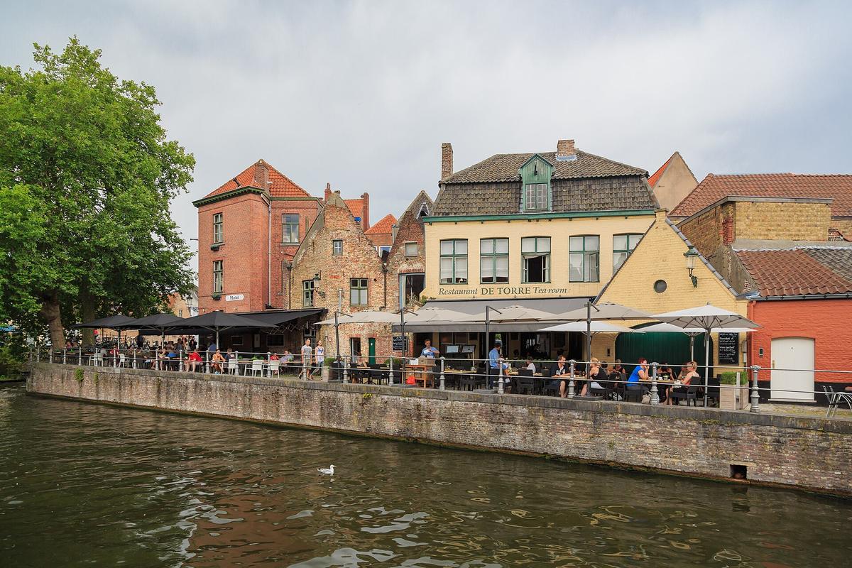 Bruges canal houses