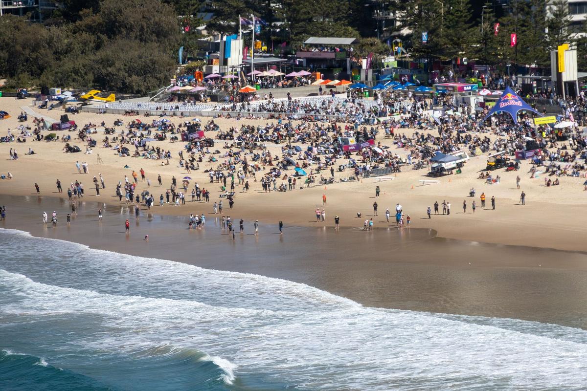 Australia Day beach crowd