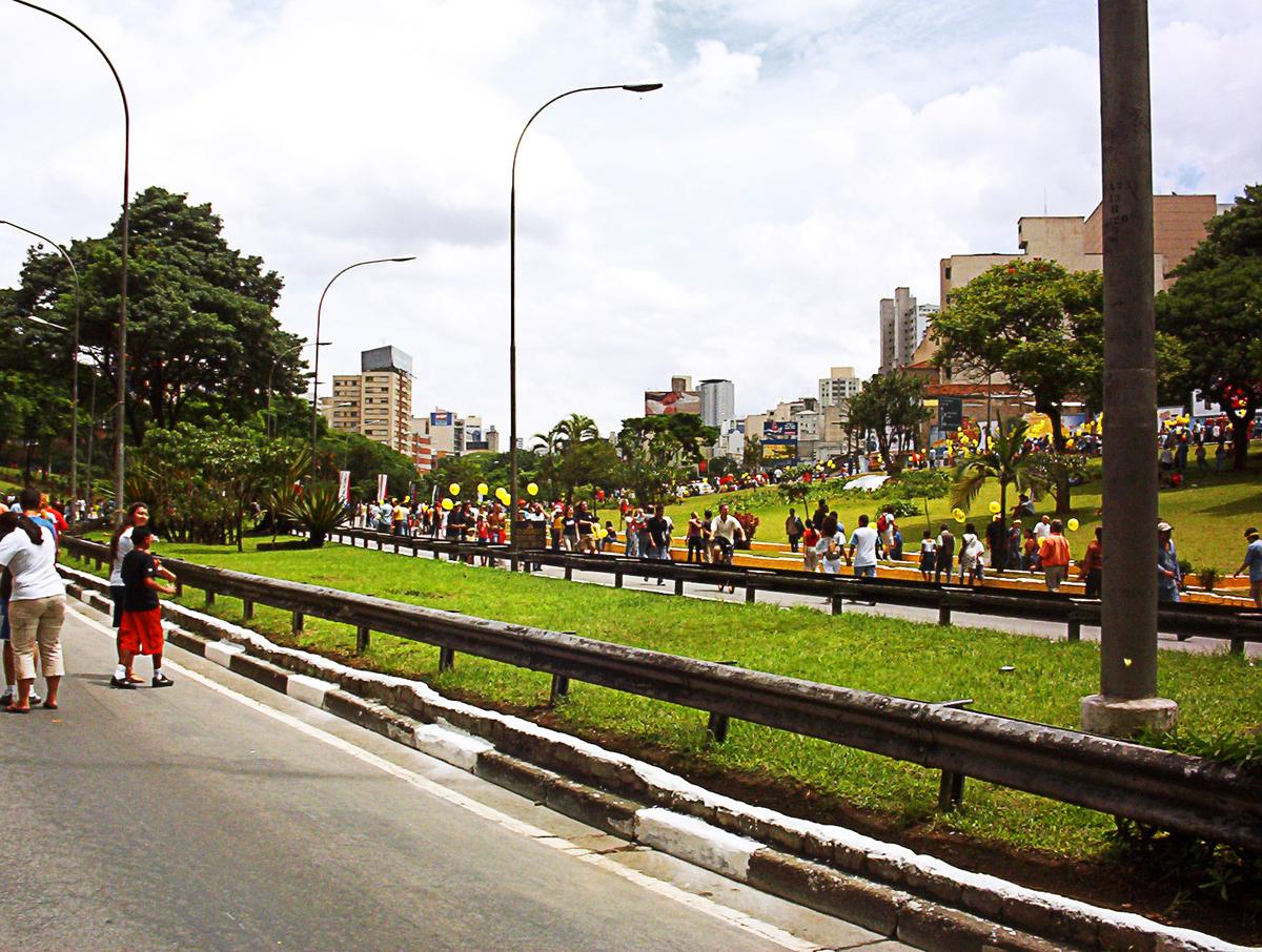 Sao Paulo pedestrian avenue