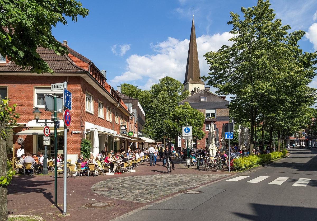 German pedestrian crossing city street
