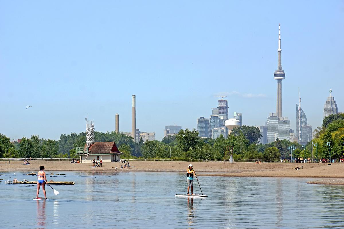Toronto waterfront boardwalk