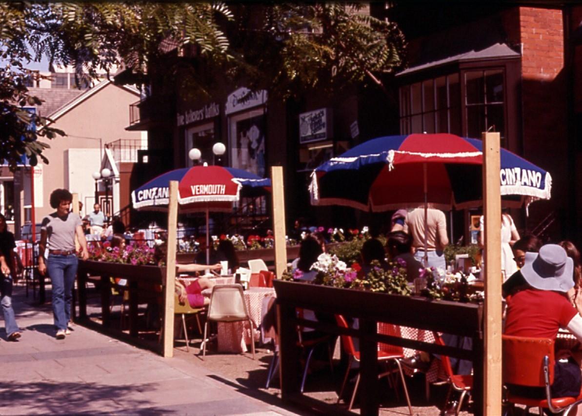 Toronto Yorkville street