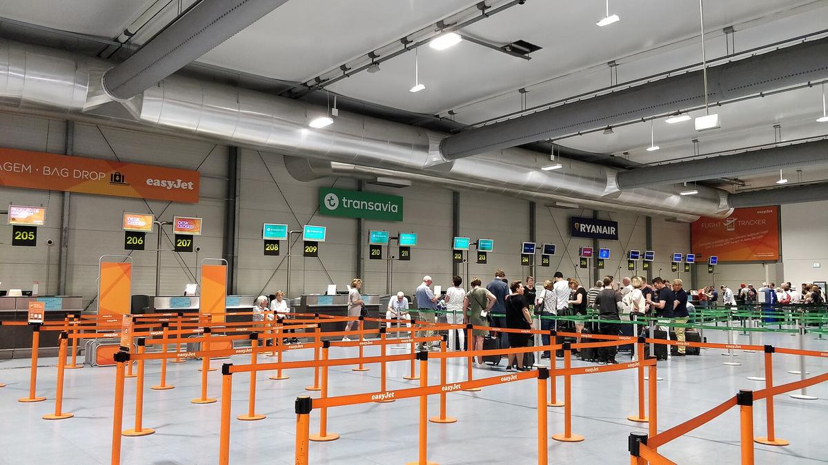 Lisbon airport terminal