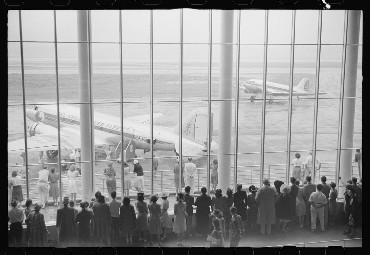 Washington DC airport terminal